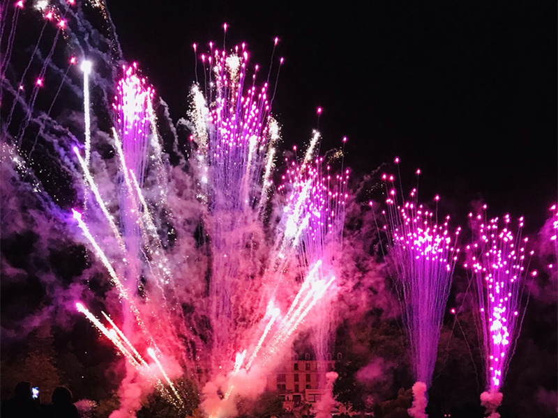 Bagnoles_feu_artifice_lac Be Bagnoles