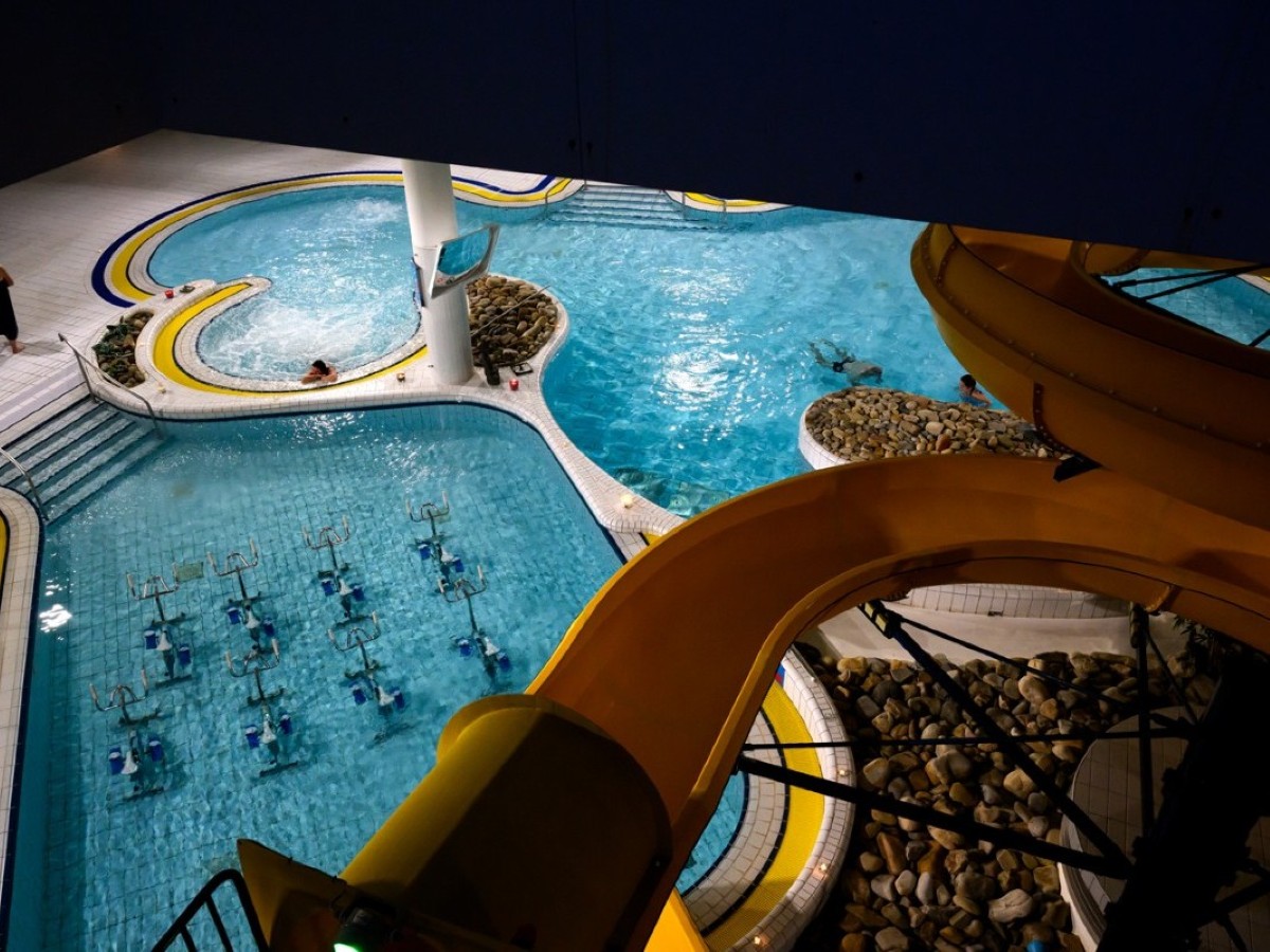 Centre Aquatique Océalis > Les bassins