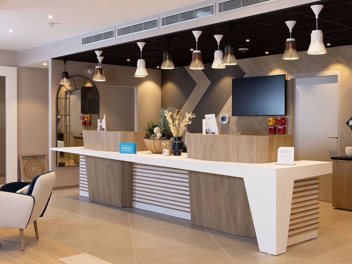 1-Lobby-©Hilton-Garden-Inn-