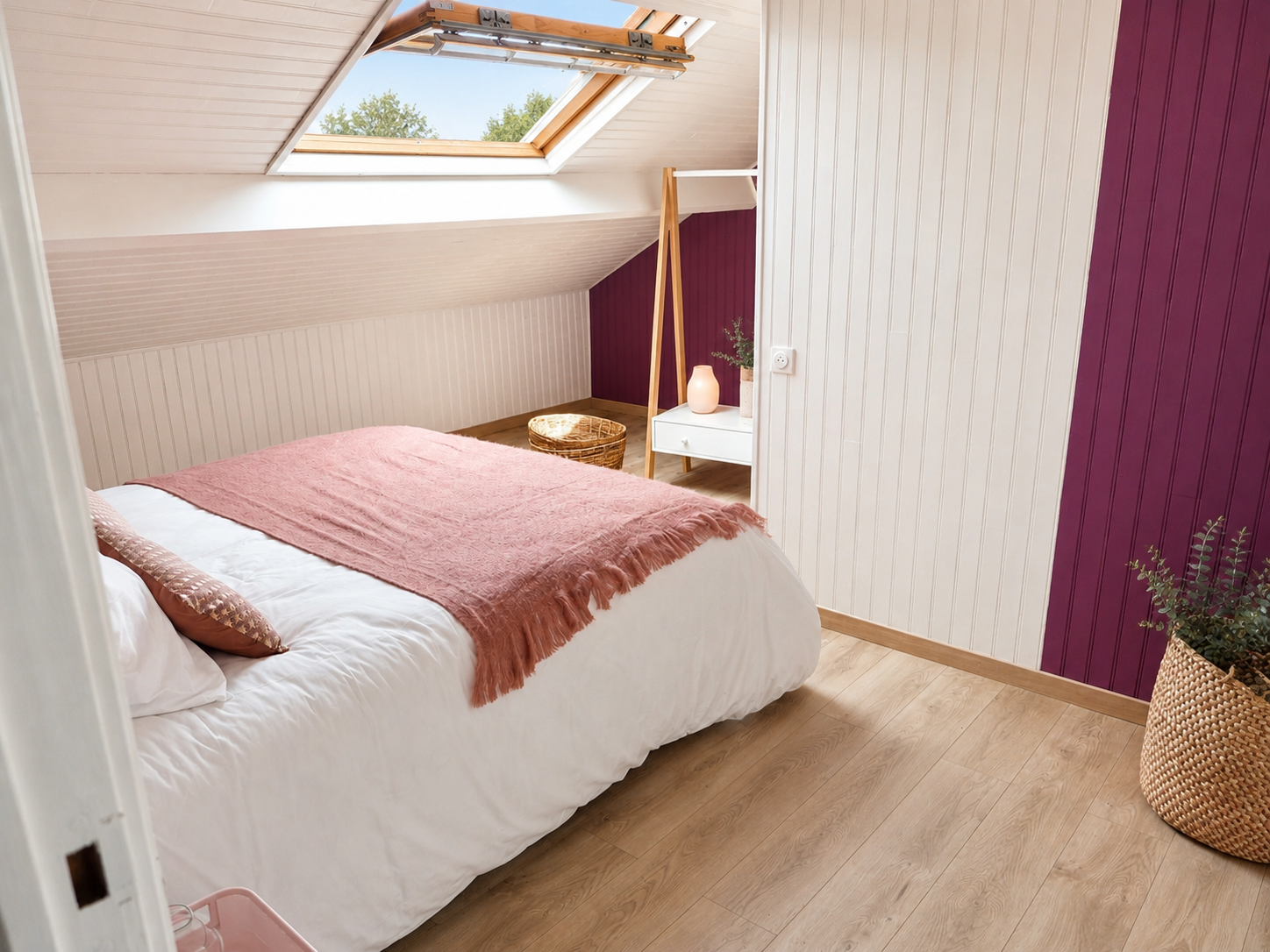 14-Chambre-Mansardee-Rose