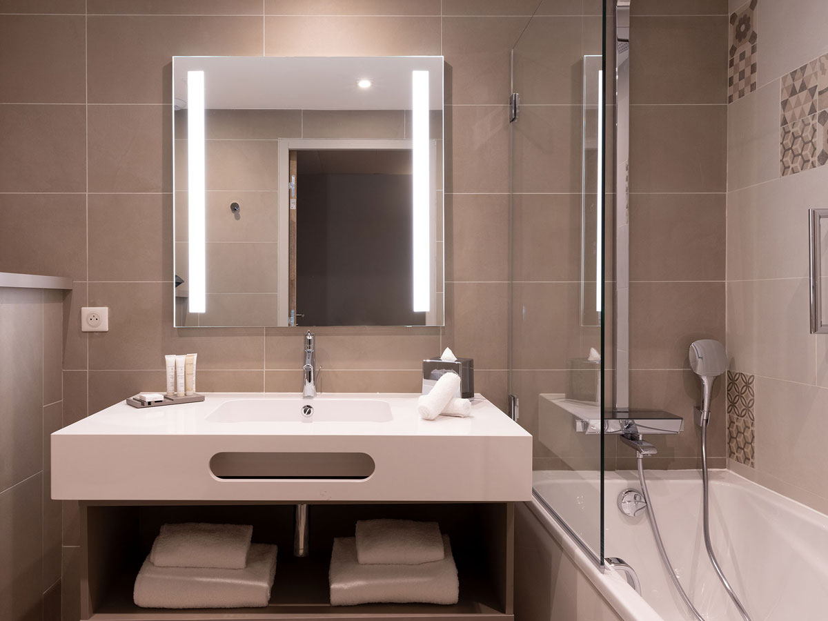 2-Salle-de-bain©Hilton-Gard