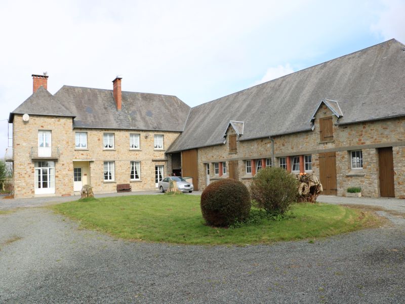 Maison d’hôtes Chambres d'hôtes > Le Clos Castel à Raids