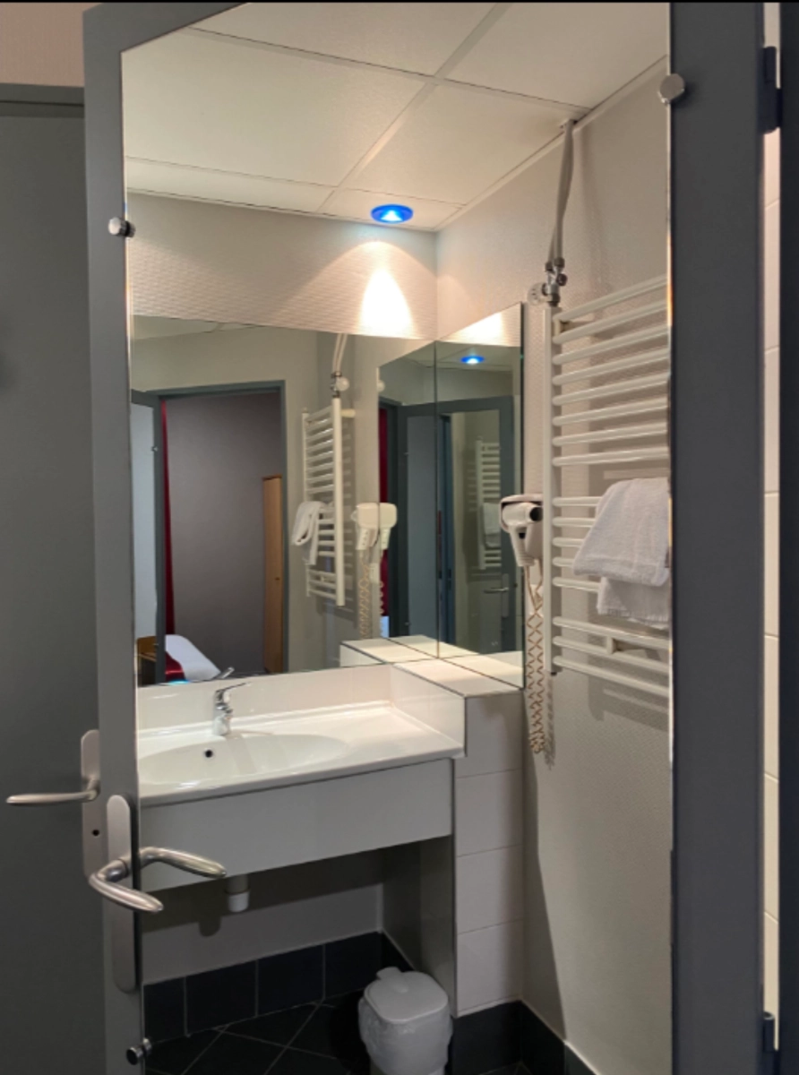 Hôtel Le Saint-Aubin - photo 2
