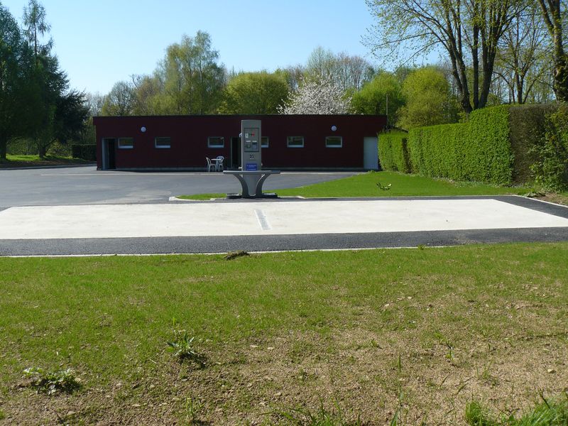 ©MAIRIE JUVIGNY Aire-C-Cars-Juvigny