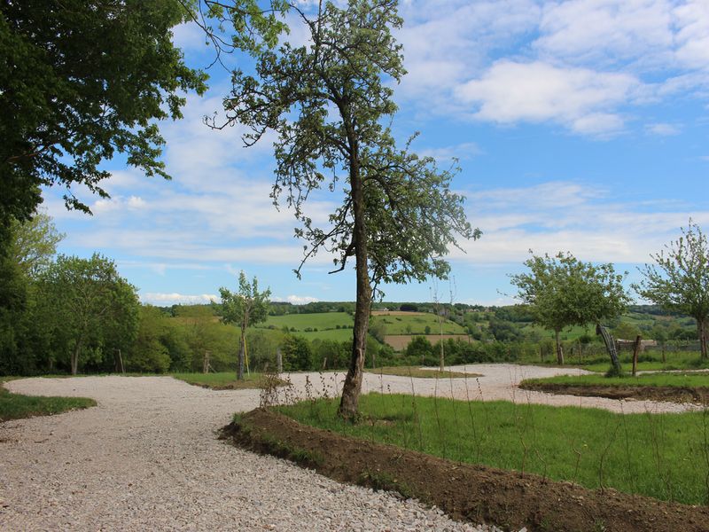 Aire-c-car-Gaec-Choisnard-Crouttes © Gaec Choisnard Aire-c-car-Gaec-Choisnard-Crouttes