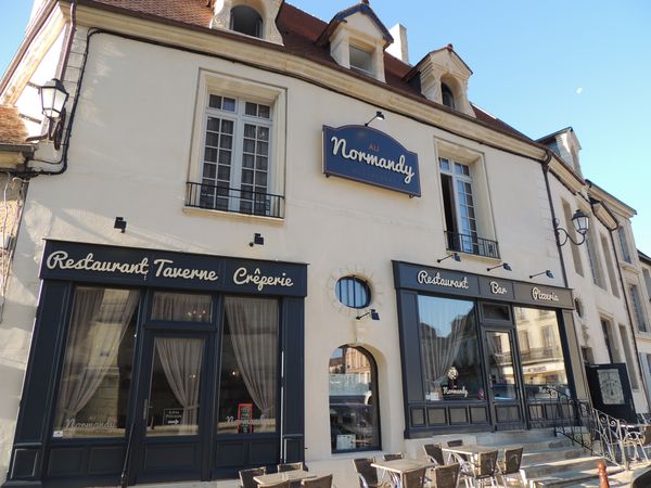 Au Normandy - Sées ©Orne Tourisme Au Normandy - Sées
