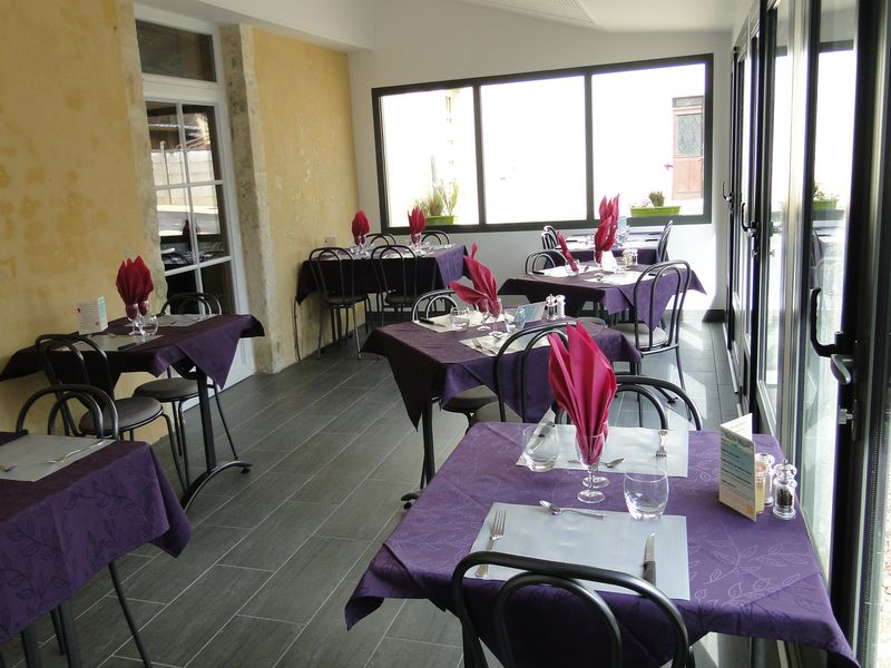 © Auberge de la Cloche Auberge-de-la-Cloche-le-Theil-sur-Huisne