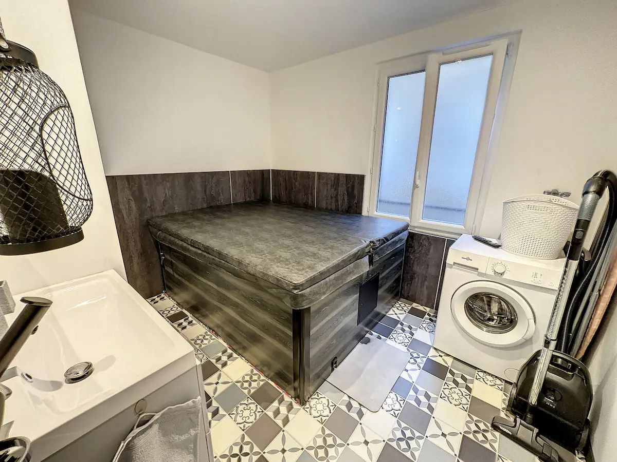 Appartement avec jacuzzi intérieur