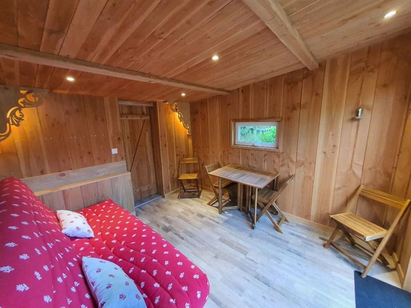 © MME COMPAIN Cabane-de-l Etang-Landisacq