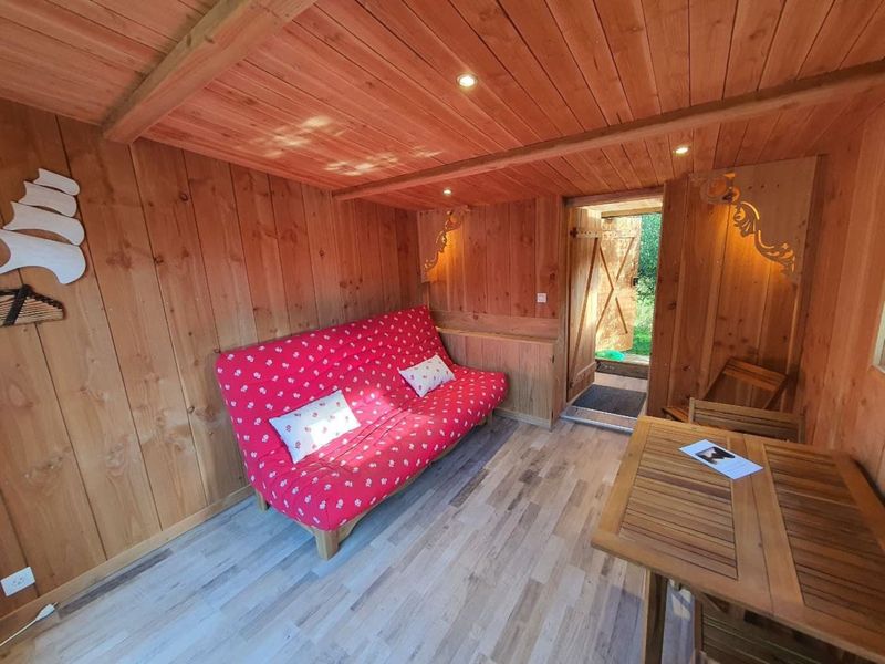 © MME COMPAIN Cabane-de-l Etang-Landisacq