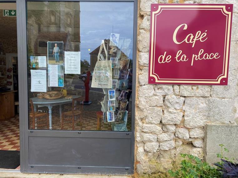 Café-de-la-Place-2-Courgeon-800.