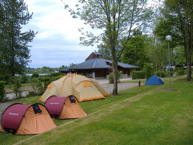 © OT L AIGLE Camping-des-St-Peres-St-Evroult