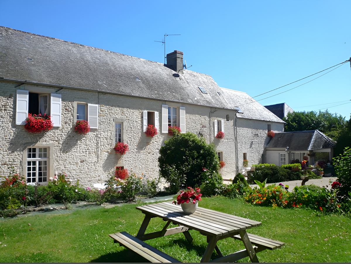   Chambres d'hôtes M. Mme DAUVERS à Castilly 