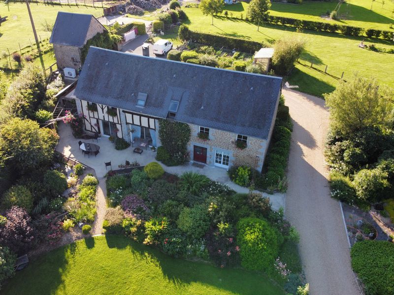 ©MME BOOMFIELD FRANCOISE Chambre-d-hotes-La-Visance-Landisacq