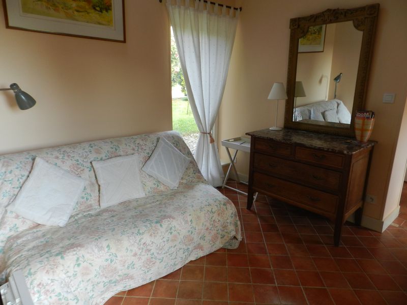 © Mme LEPLUMEY Chambre-d-hotes-Les-Potinières-Cuissai