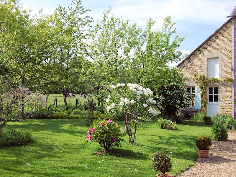 © Mme LEPLUMEY Chambre-d-hotes-Les-Potinières-Cuissai