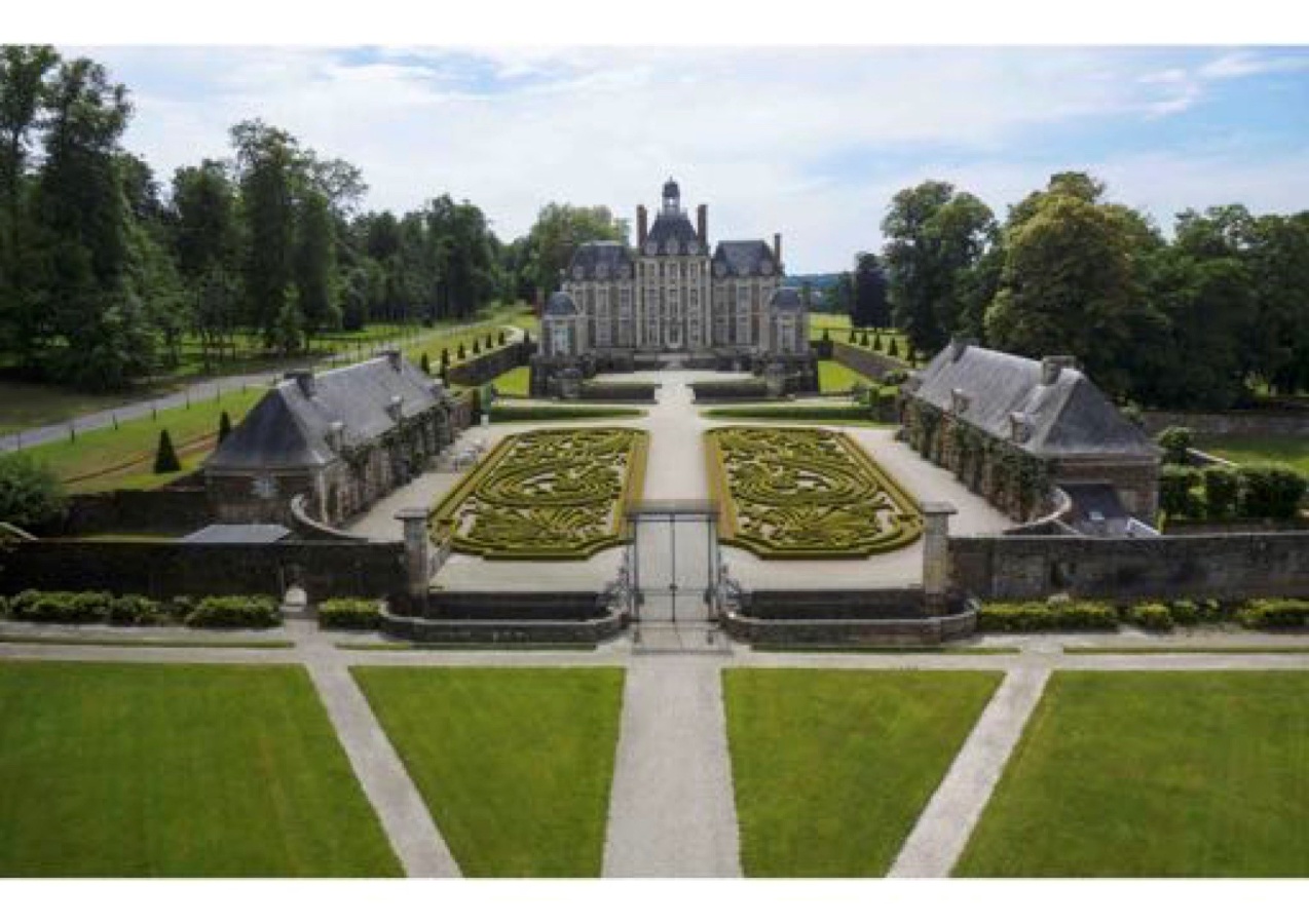 Chateau-de-Balleroy-2