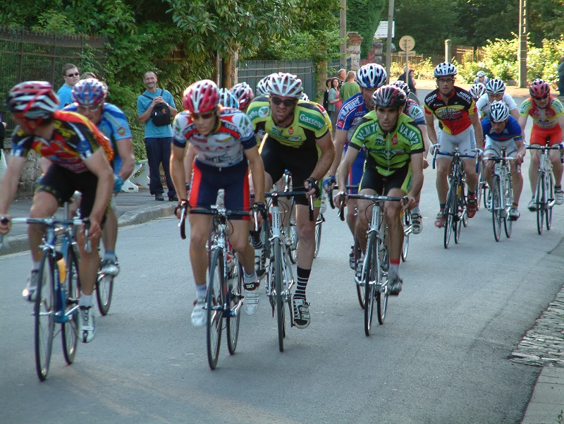 Cyclisme critérium Bagnoles de l'Orne Tourisme Cyclisme critérium