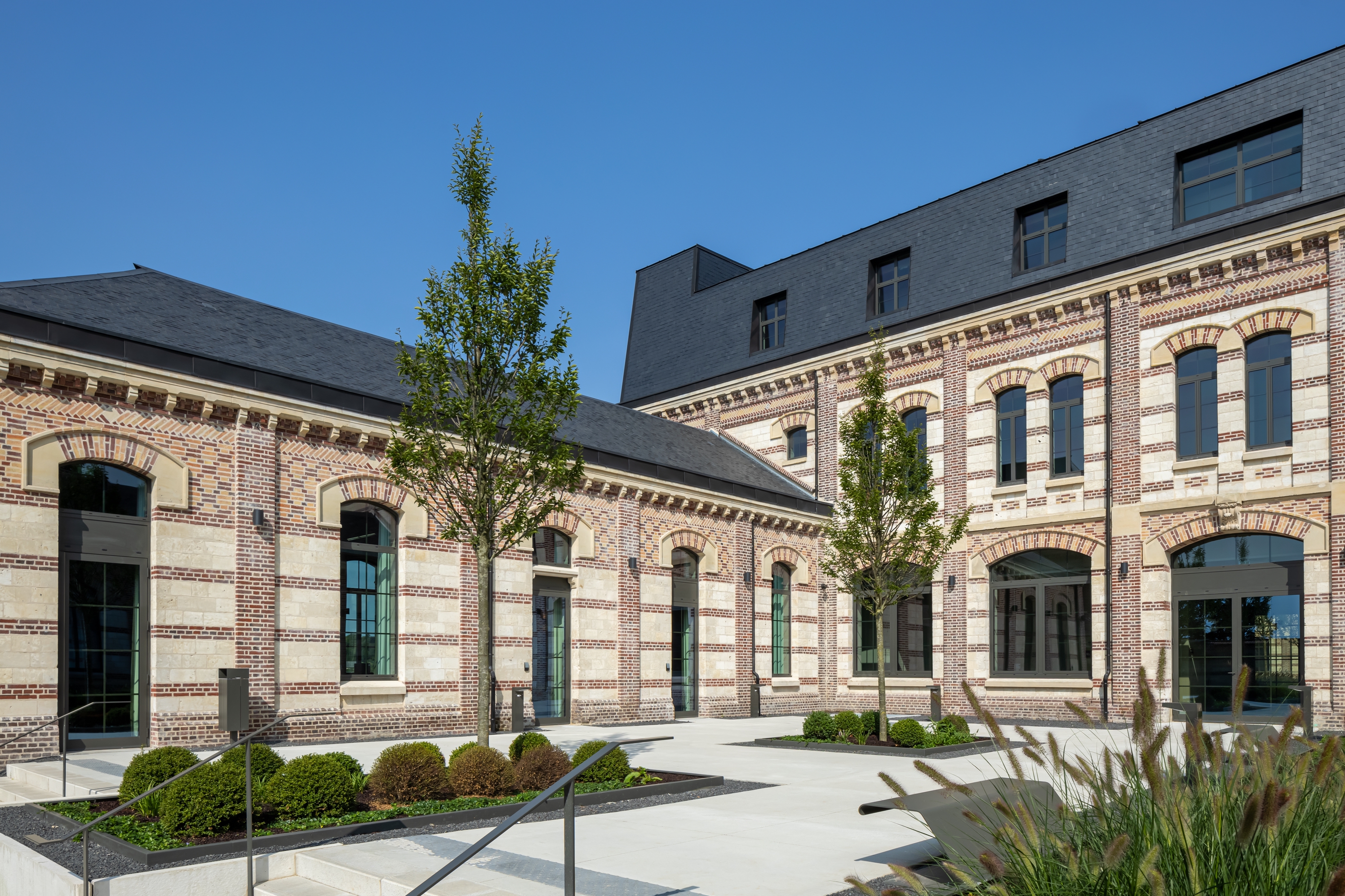 DOLZR-Meetings-outdoor-area-1
