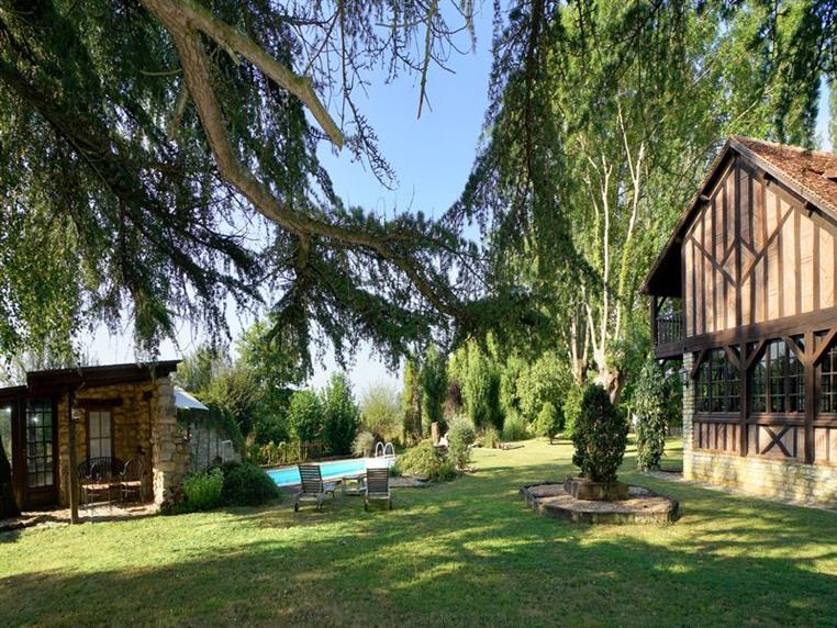 Domaine-du-Moulin-Foulon-Essay