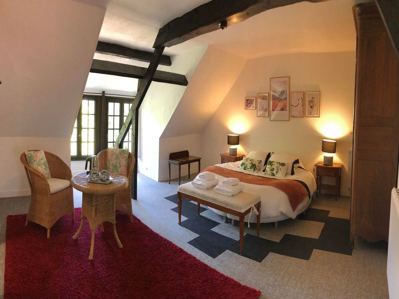 © MME BOBIER Domaine-le-Moulin-Foulon-Essay