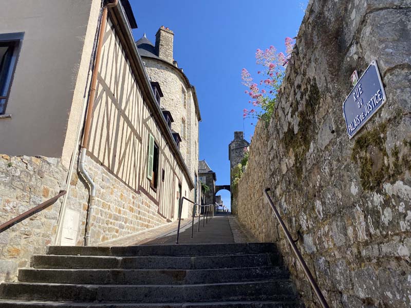 ©PPeigney-Tourisme61 Cité médiévale de Domfront