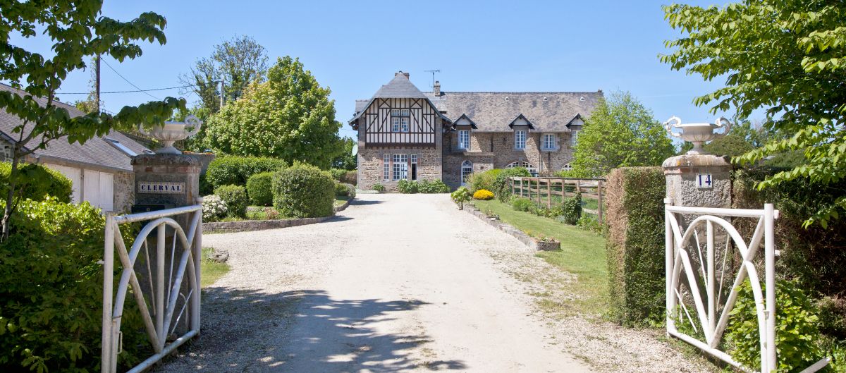 Maison d’hôtes Chambres d'Hôtes > Clerval à Dragey-Ronthon