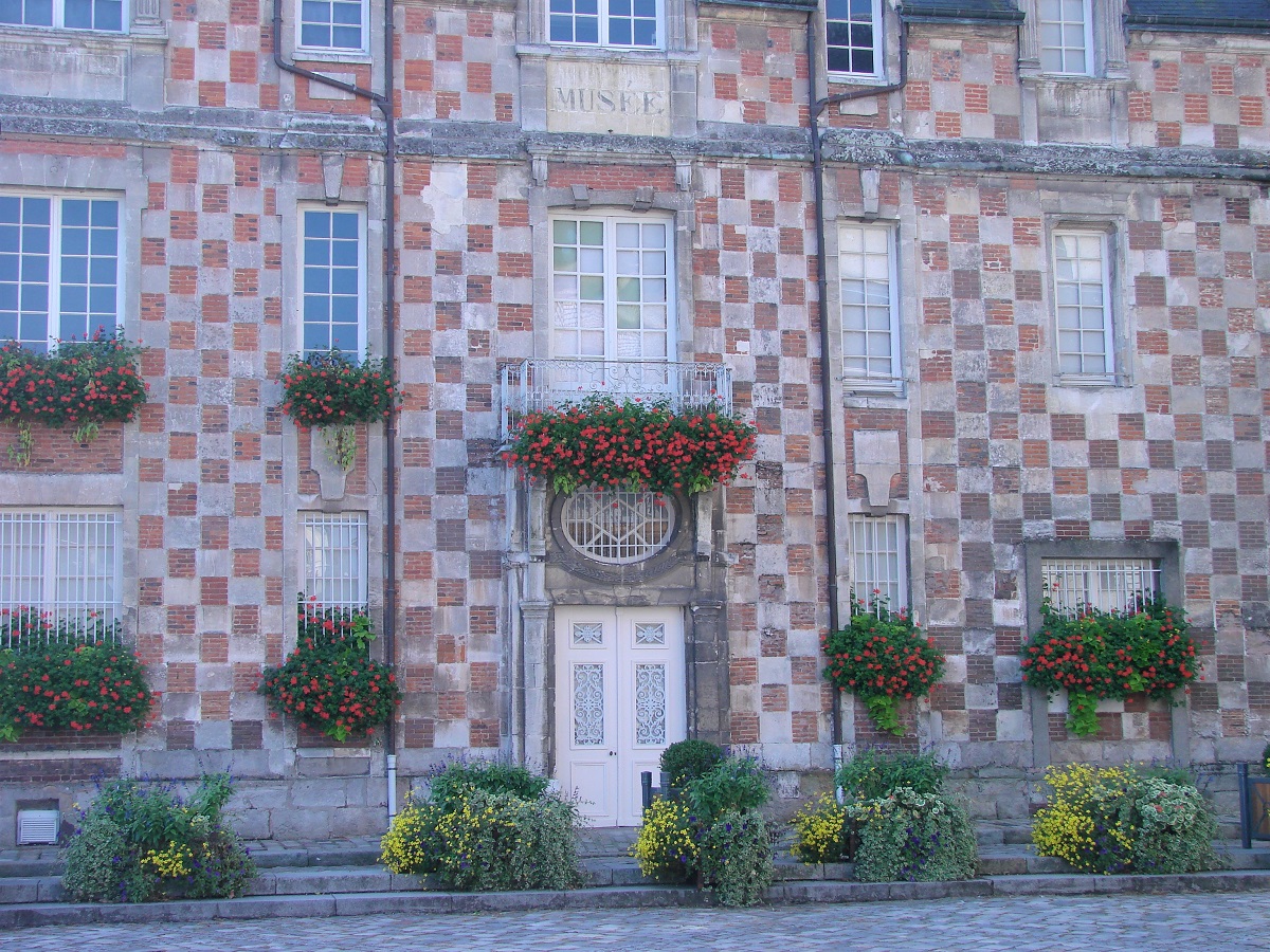 Façade Musée de Bernay © ADT de l'Eure, E. Rangée
