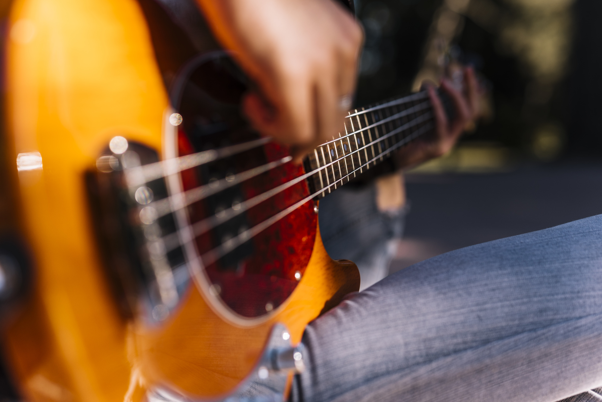 Guitare 2 (freepik)