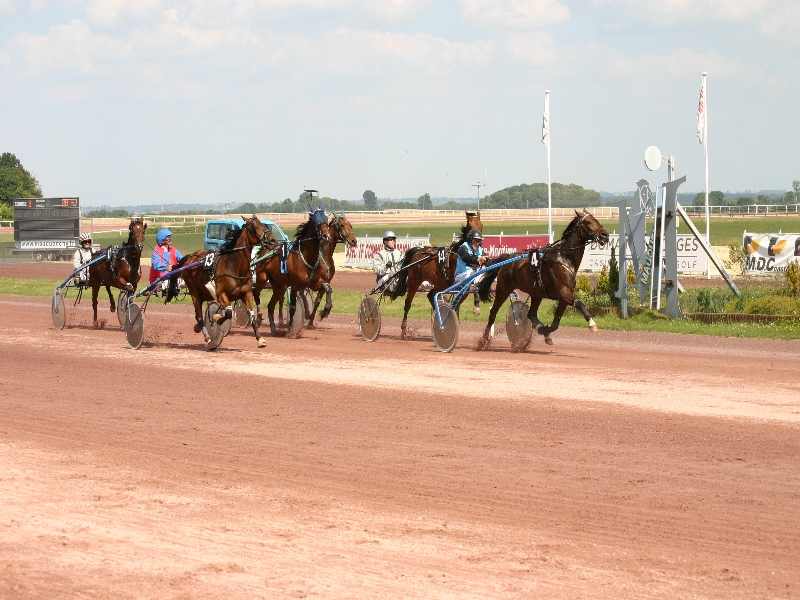 Hippodrome de Mauquenchy - photo 4