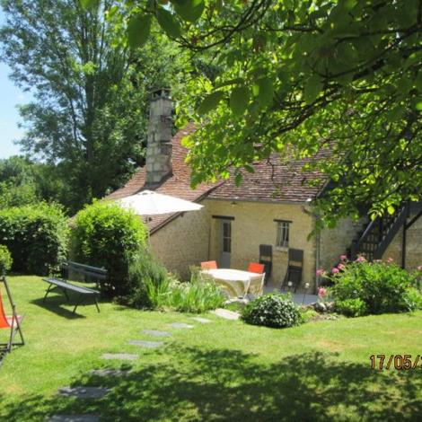 © MME BROSSET Hotel-Cointaux-St-Denis-Sur-Huisne