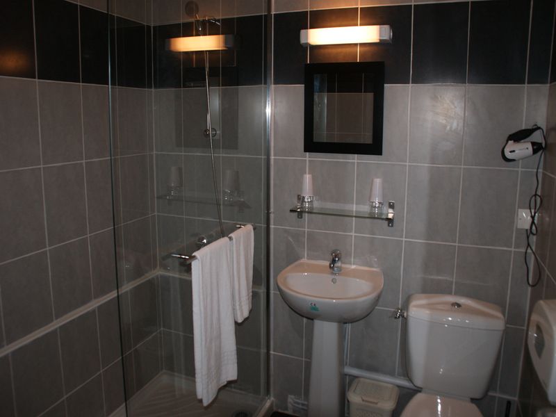 © orne tourisme Hotel-le-Chapeau-Rouge-Alençon