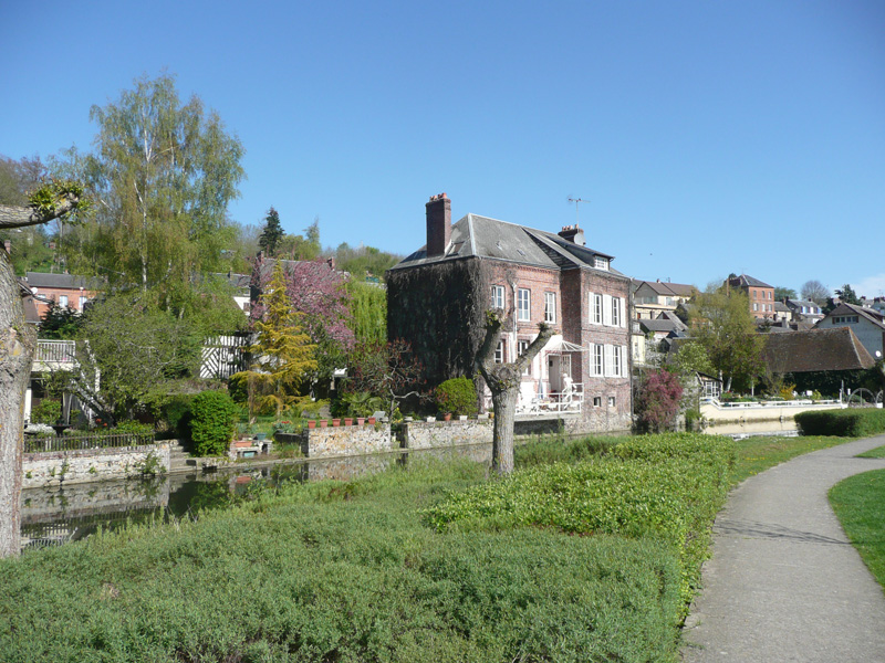 Broglie vue du jardin aquatique © ADT de l'Eure, R. Bresson
