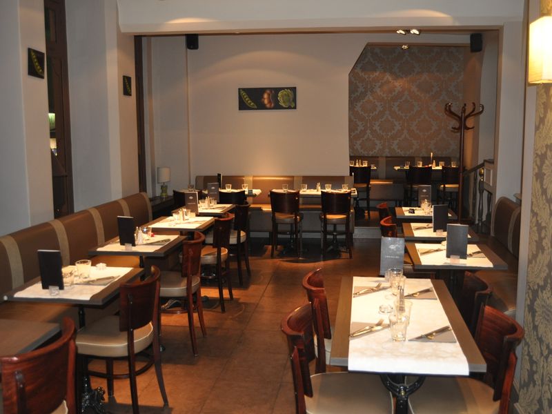 © LA BRASSERIE La-Brasserie-Mortagne