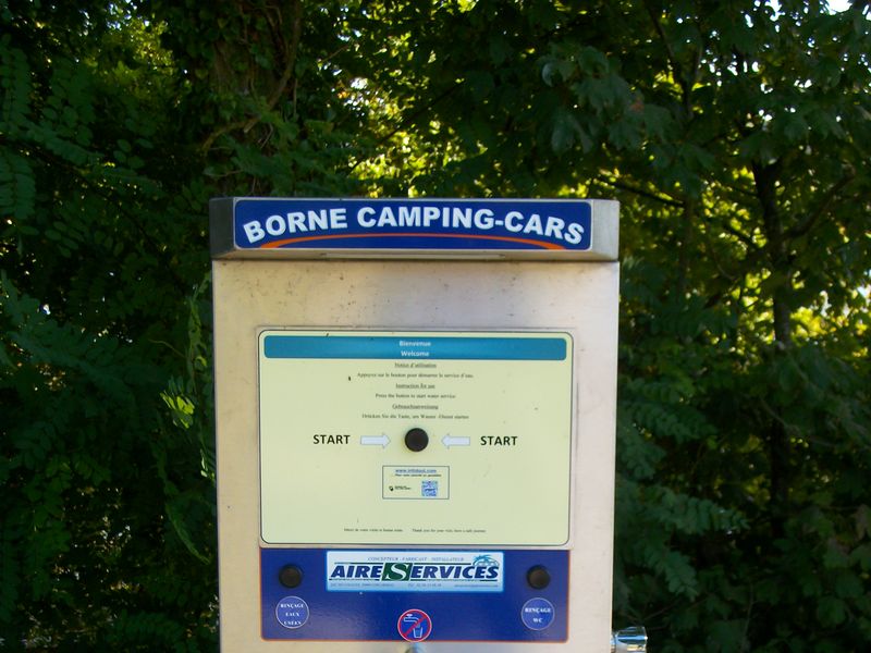 © MAIRIE FERTE MACE La-Ferte-Mace