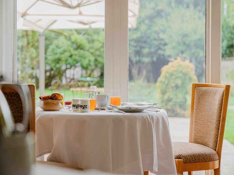 Le Manoir Du Lys - Hôtel-Restaurant - BAGNOLES DE L'ORNE NORMANDIE ...