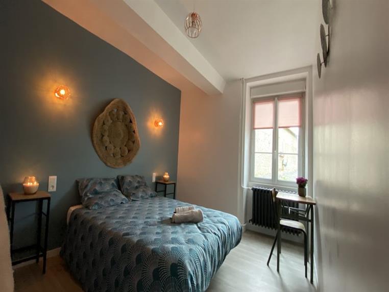 © MME ROUSSE Les-Grandes-Landes-Longuenoe