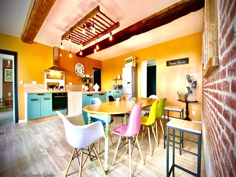 © MME ROUSSE Les-Grandes-Landes-Longuenoe