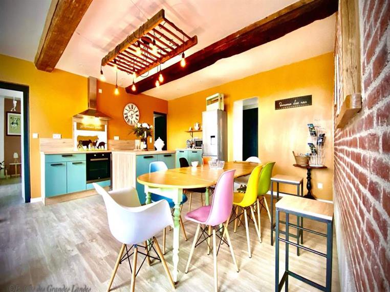 © MME ROUSSE Les-Grandes-Landes-Longuenoe