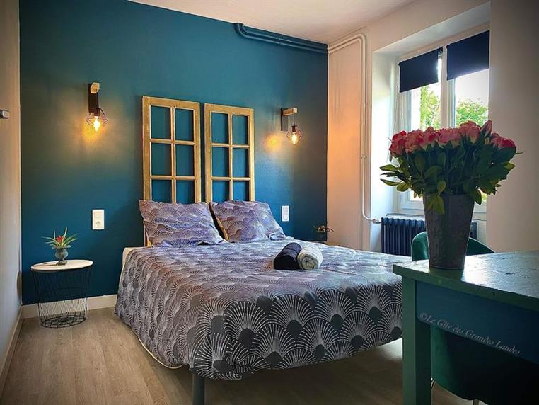 © MME ROUSSE Les-Grandes-Landes-Longuenoe