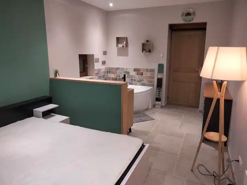 © MME FONDREVERT Les-Marais-Bretoncelles