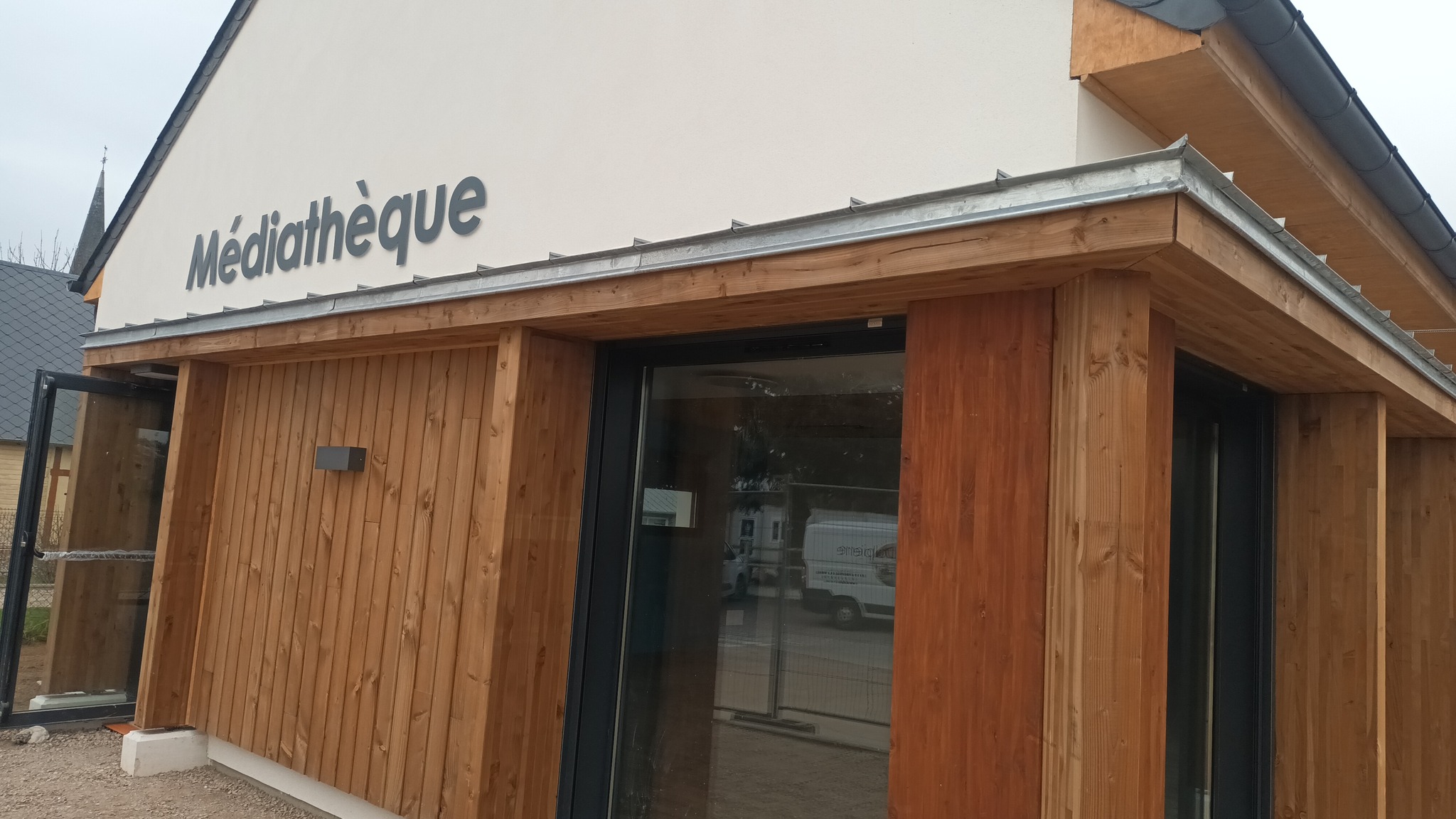 Médiathèque Neuville sur Authou