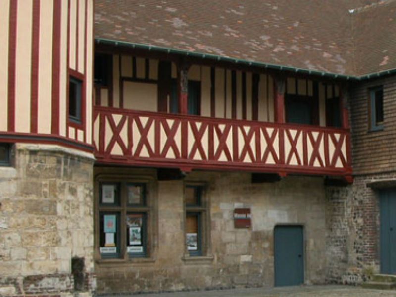 Muse-e-du-Prieure----Harfleur-2 800x600