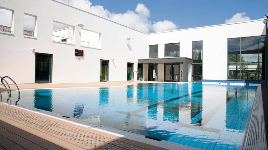 Piscine-L-effet-Bleu---St-Romain-1