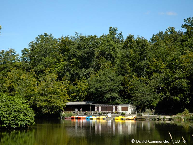 ©Orne Tourisme Plan d'eau - Saint Fraimbault