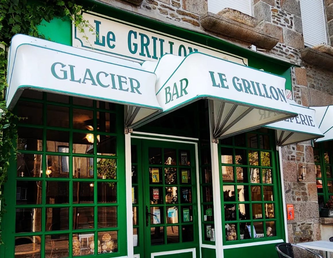 Le Grillon