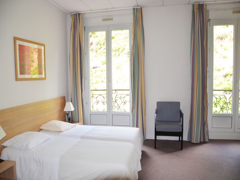 © les thermes Residence-des-thermes-Bagnoles