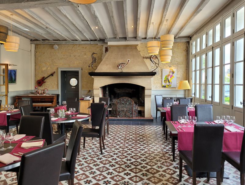 ©CCourant-Tourisme 61 Restaurant-Le-Relais-Saint-Louis-Bellême