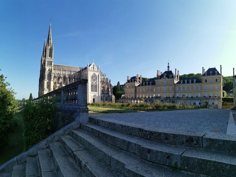 ©sanctuaire de Montligeon Sanctuaire de Montligeon