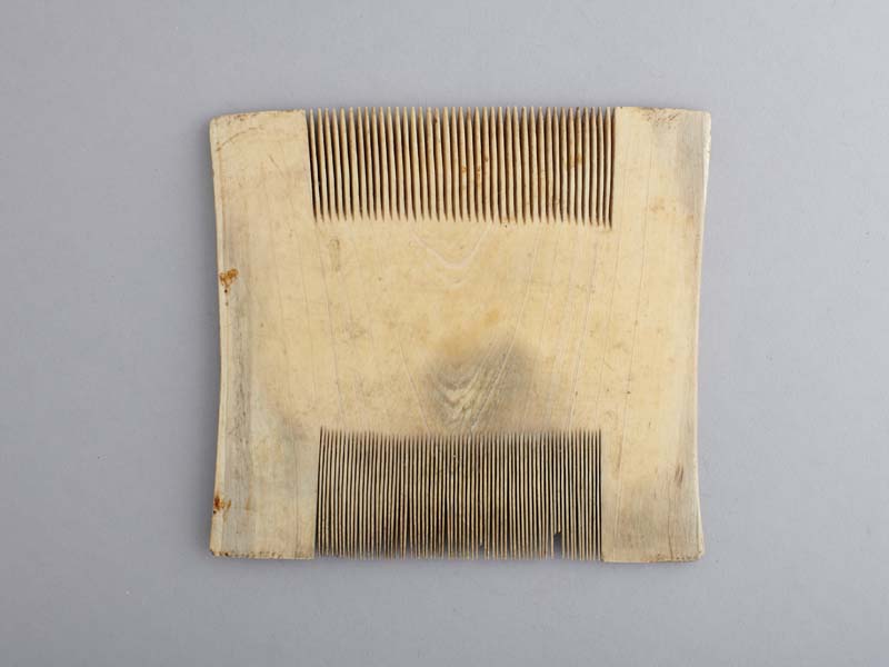 ©T. Ollivier Musée d'Art Religieux (Peigne liturgique de St Thomas Becket, 12e) - Sées